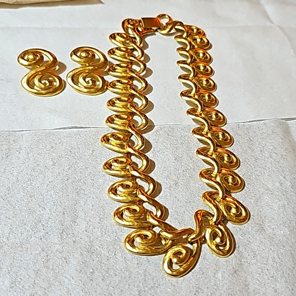 Rare signed E. PEARL Necklace and Earrings Set.